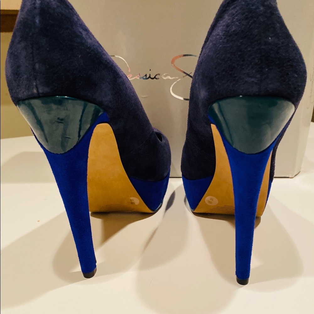High Heels - Picture 4 of 5